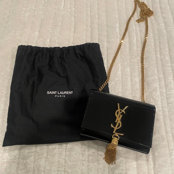 Saint Laurent Black and Gold Chain Bag - Picture 1 of 6